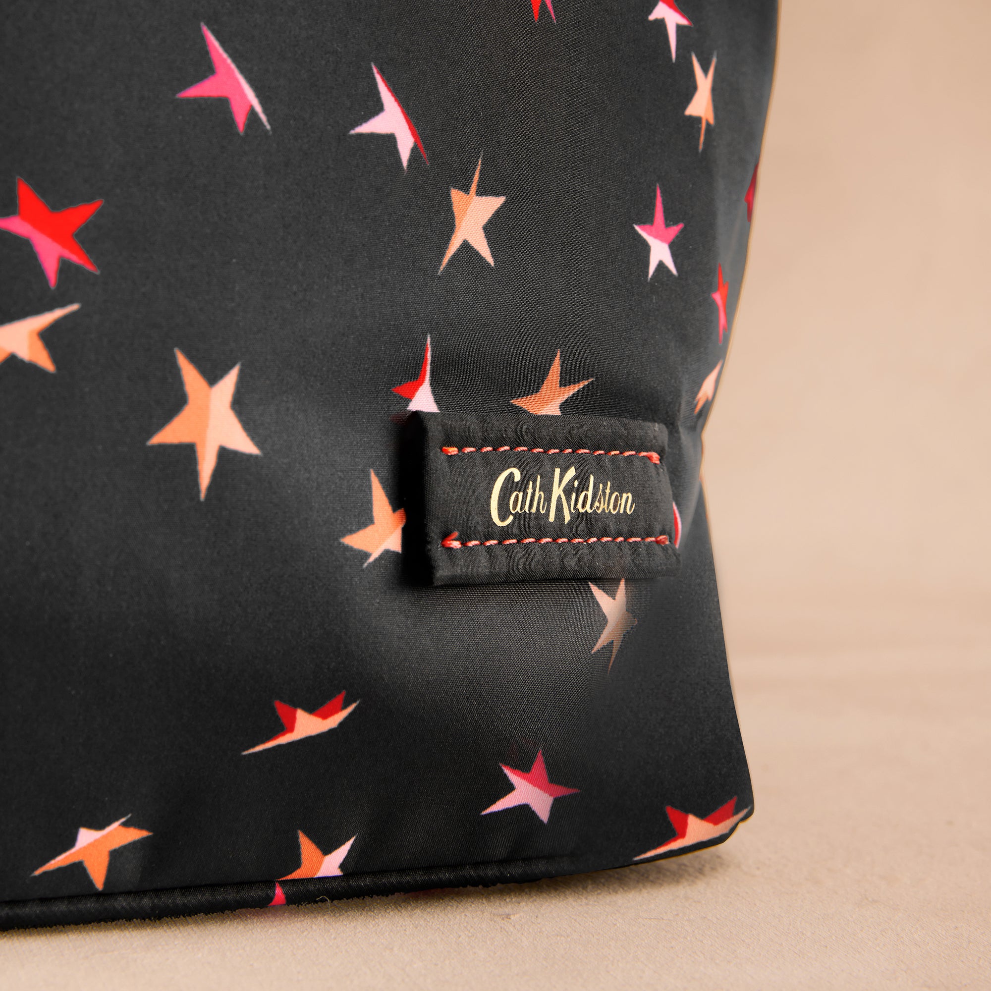 ミディアム トートバッグFolding Star | Cath Kidston 日本公式