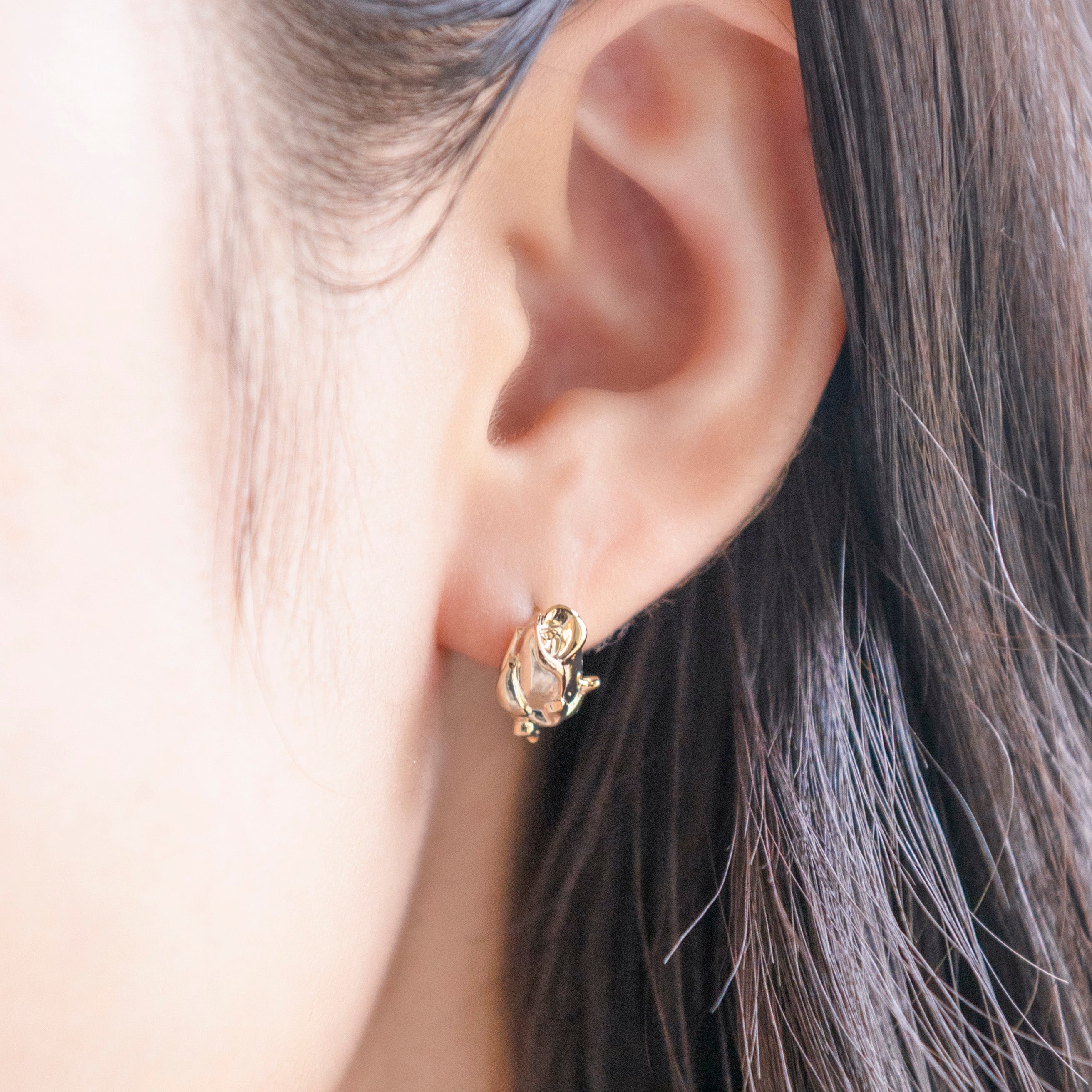 CKxLiquem ミニピアス Ribbon Floral