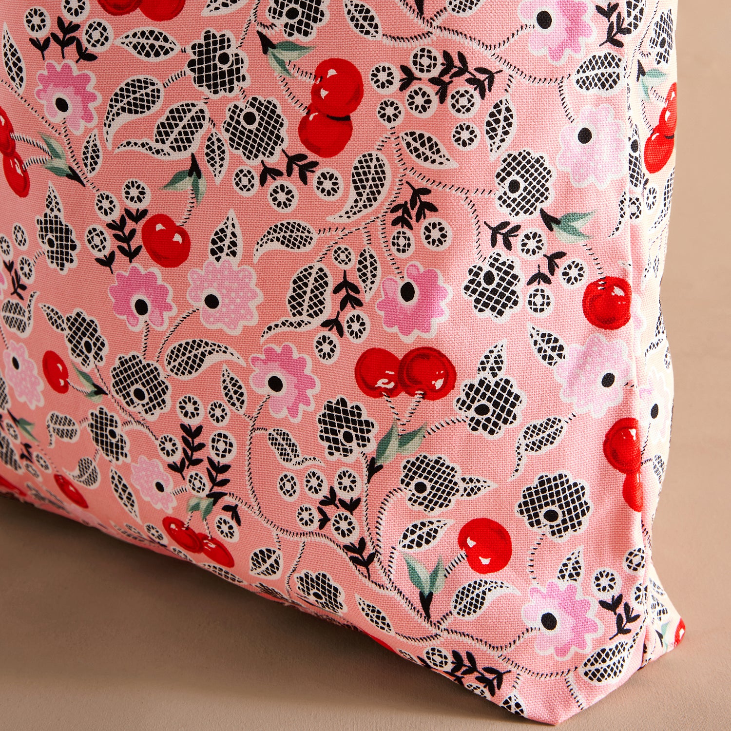 パーフェクト ショッパー Cherry Bunches | Cath Kidston 日本公式