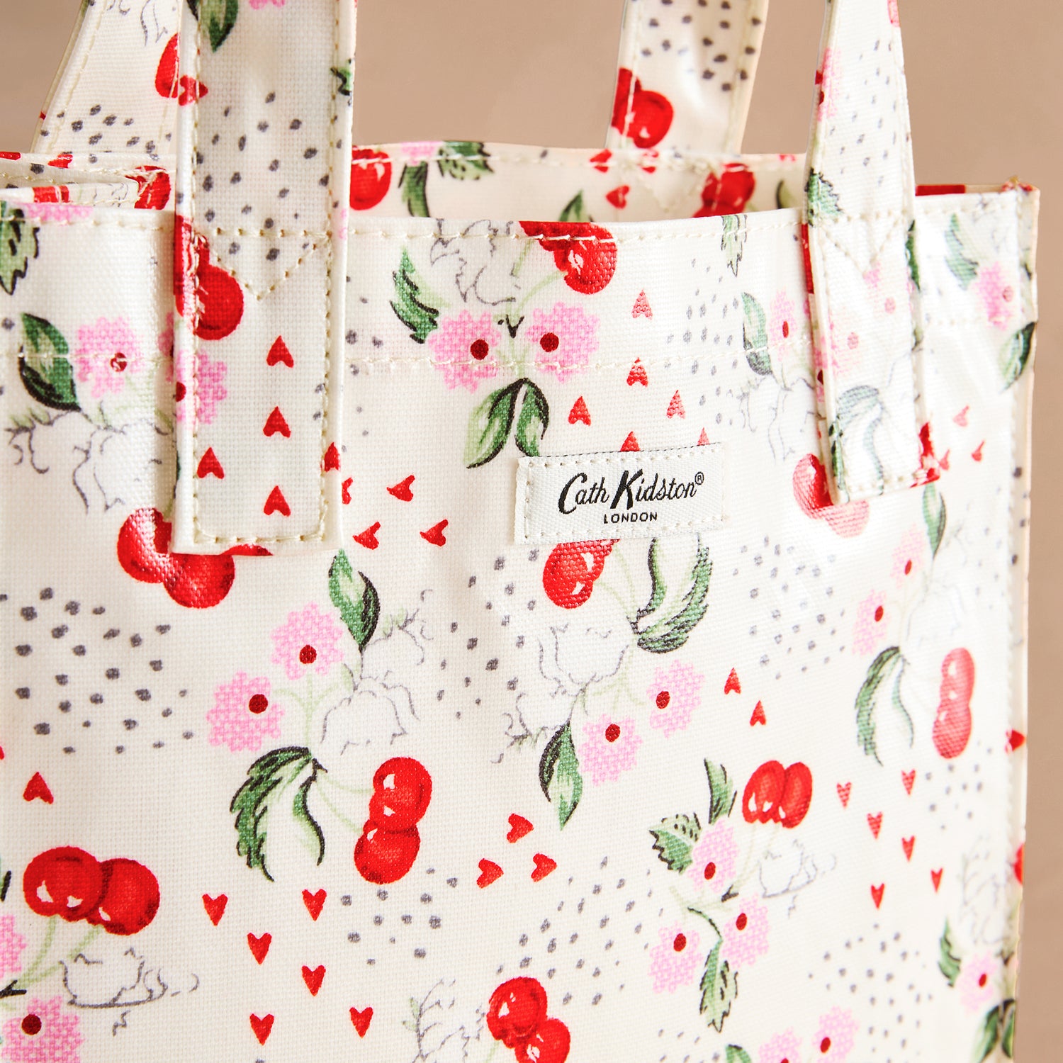 Cathkidston ラージブックバッグ Lovely London  トートバッグ ラージ ブックバッグ Lovely London | Cath Kidston 日本公式